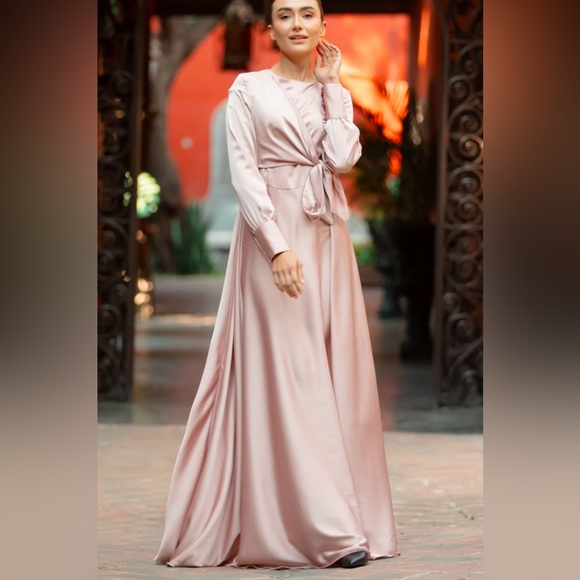 URBAN MODESTY Dresses & Skirts - URBAN MODESTY *NWT TAN DIANA SIDE KNOT SATIN GOWN Sz: S